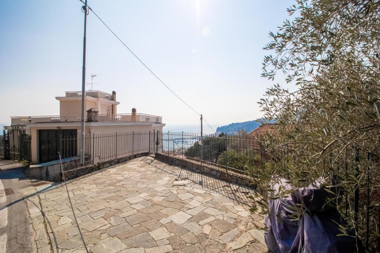 Olga Sea View Apartment 산타마르게리타리구레 외부 사진